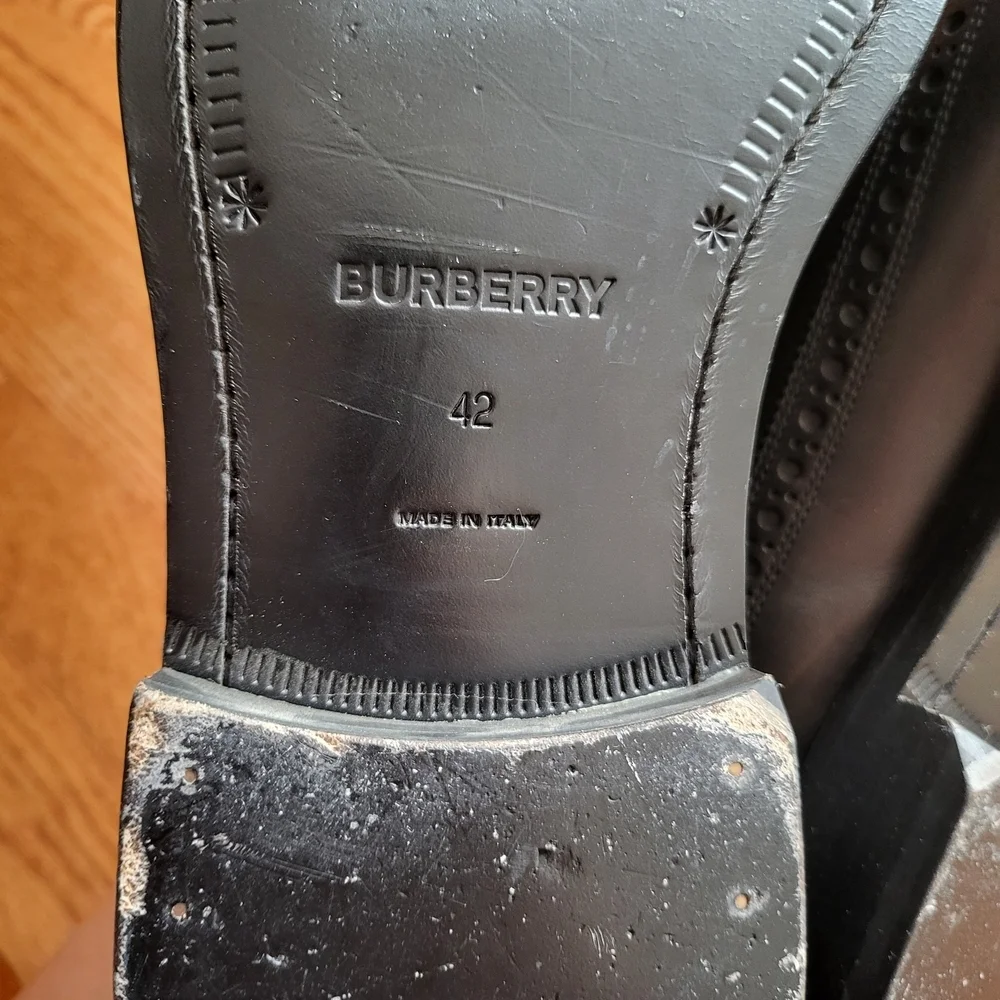 Burberry classic black